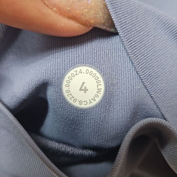 NWOT Lululemon Time to Sweat Crop 23" size 4 - Picture 10 of 10